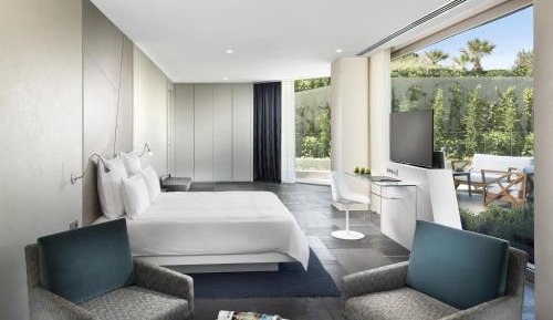 Family Suite with Garden View