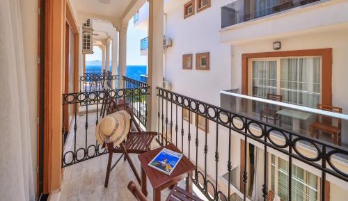 Family Suite with Side Sea View