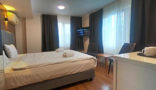 Queen Room with Sea View