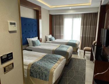 Comfort Triple Room with Shower