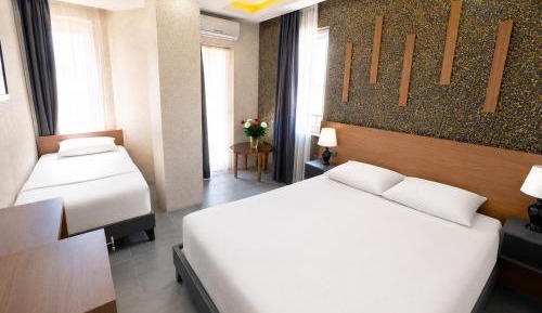 Deluxe Triple Room