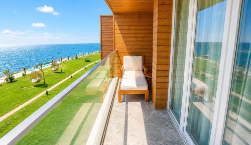  Executive Sea View Room 