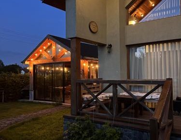 Villa with Garden View