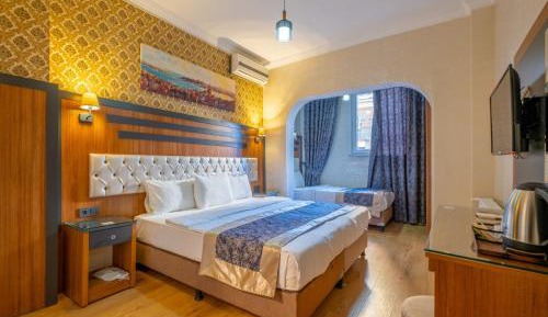 Comfort Triple Room