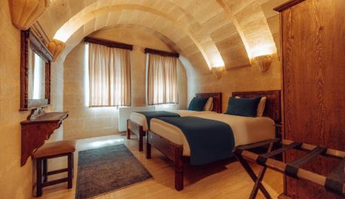 Suite with Pool View