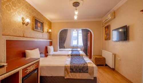 Classic Quadruple Room