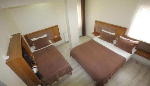 Basic Triple Room