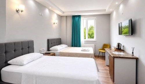 Triple Room with Garden View