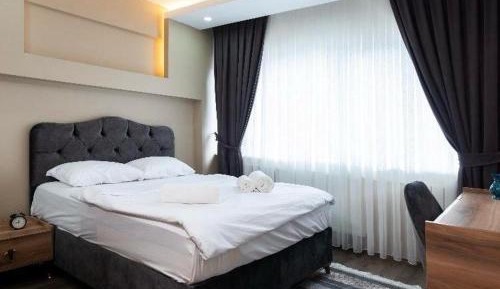 One-Bedroom Deluxe Apartment