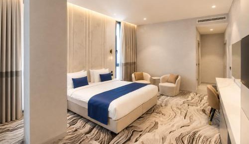 Trendy Room with Queen Size Bed