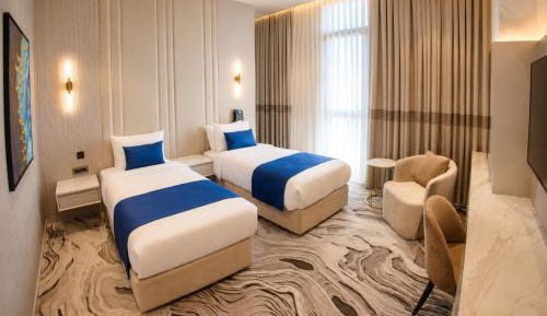 Trendy Room with 2 Single Beds