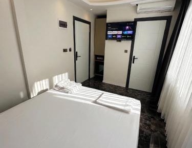 Deluxe Double Room with Balcony and Sea View