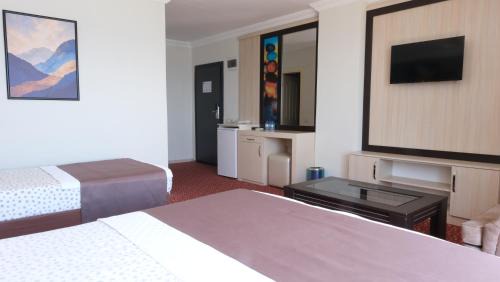 Triple Room with Sea View