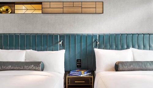 Fairmont Gold Queen Room with Two Queen Beds, City View and Lounge Access