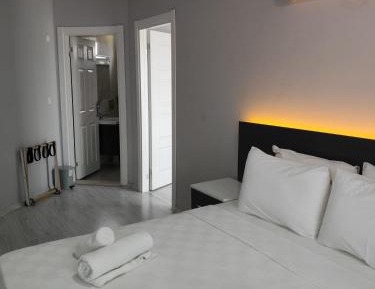 Standard Triple Room with Sea View
