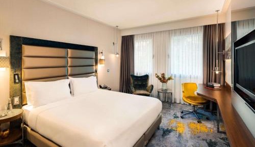 Deluxe Room with City View