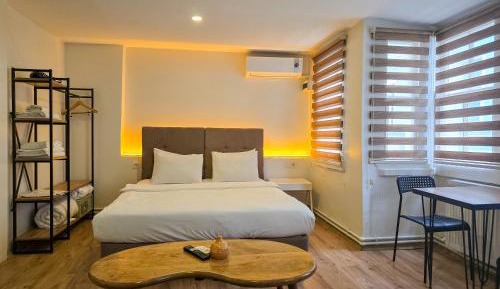 King Studio with Sofa Bed