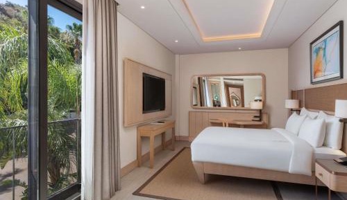 Deluxe Room with Garden View