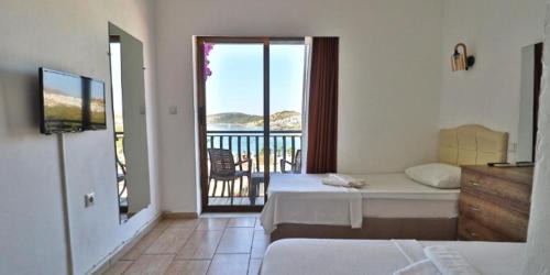 Twin Room with Sea View