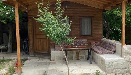 Bungalow with Garden View