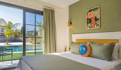 Double Room with Pool View