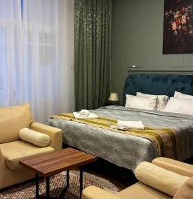 Two-Bedroom Deluxe Apartment with Balcony
