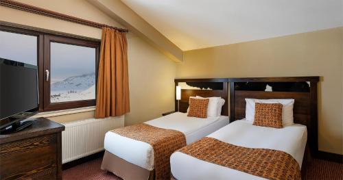 Deluxe Family Room