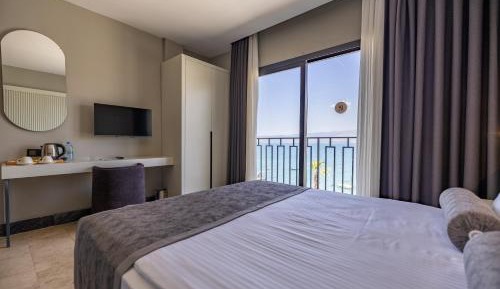 Family Room with Sea View