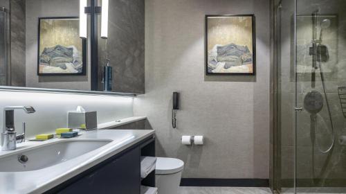 King Guest Room