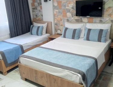 Studio with Sofa Bed