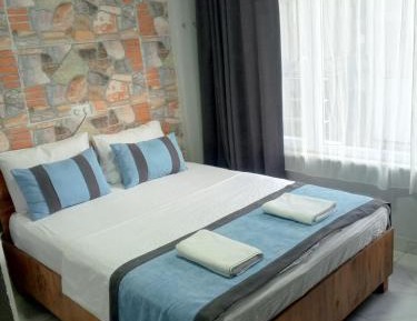 Deluxe Double Room (2 Adults + 1 Child)