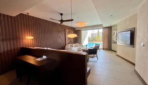 King Room with Pool View