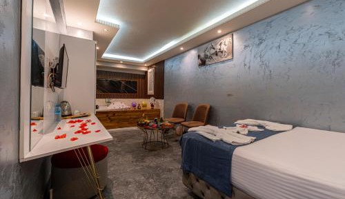 Double Room with Spa Bath
