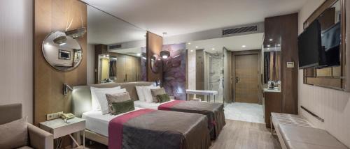 Double or Twin Room with Garden View