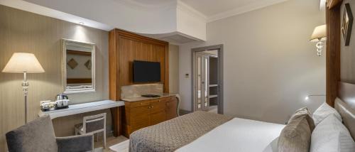 Double or Twin Room with Garden View