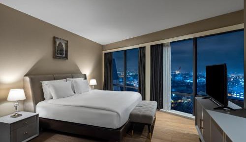 Corner Suite