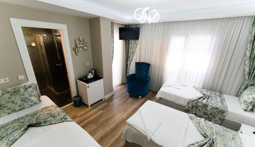 Family Deluxe Room 