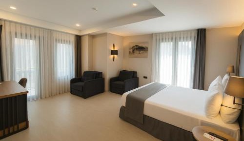 Luxury Deluxe Room with Balcony Turkish Hammam Sink 