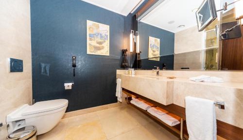 Deluxe Family Room with Sea View