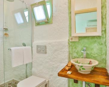 Deluxe Room with Terrace & Fireplace & Jakuzzi