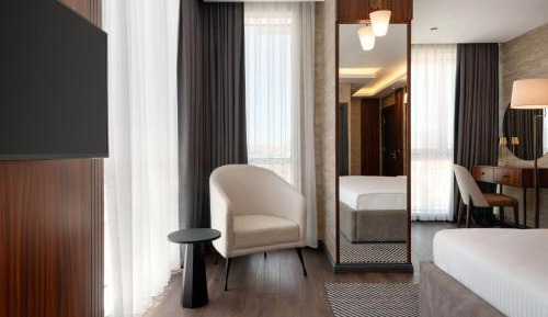 Corner Room with Sea View