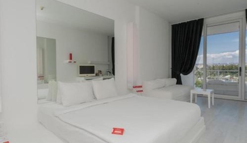 Deluxe Room with Land View