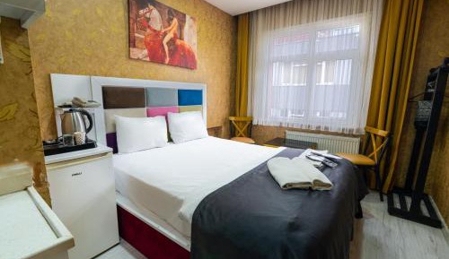 Deluxe Queen Room