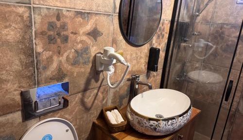 Triple Room with Private Bathroom
