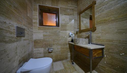 Superior Cave Room