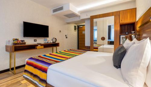 Deluxe King Room