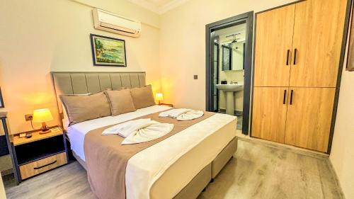 Double Room with Pool View