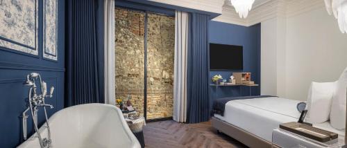 Deluxe Double Room with Bath