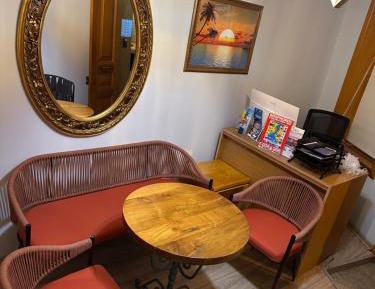 Deluxe Double Room (2 Adults + 1 Child)