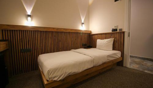 Small Single Room